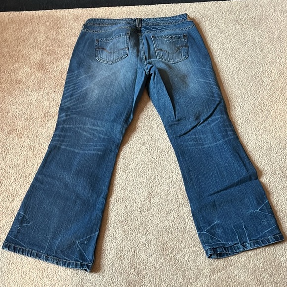 Ladies like new Classic Boot cut zip front jeans, flare leg, size 16 short! - Picture 7 of 7